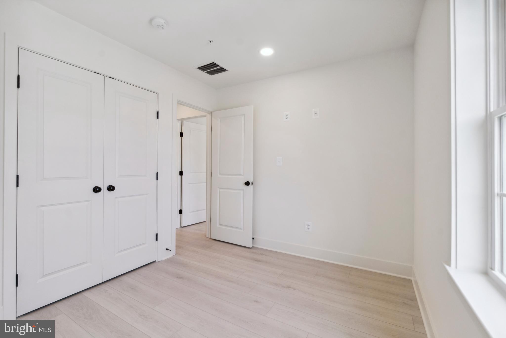 557 Chalcot Square Essex, MD 21221 - Photo 26 of 46