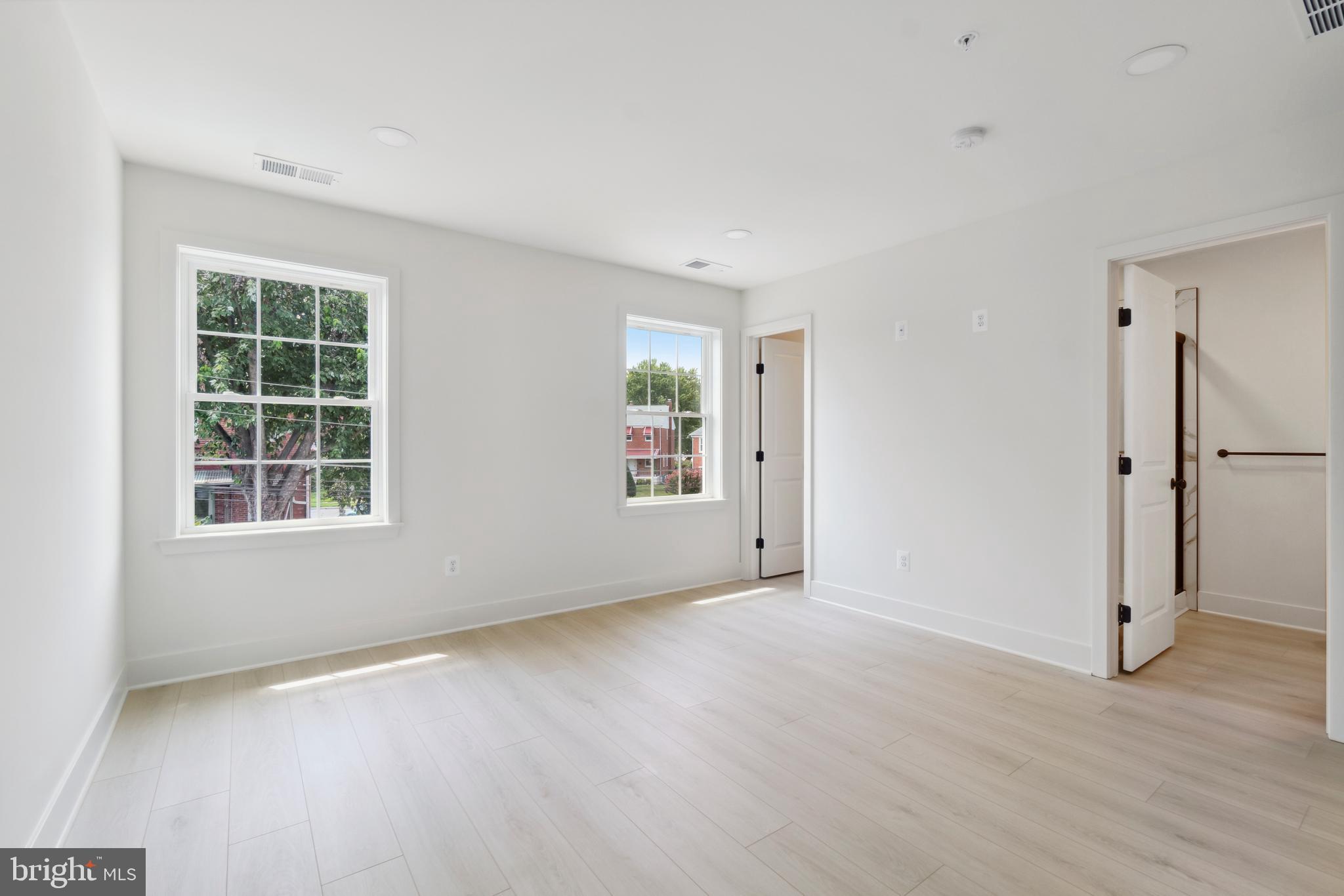 557 Chalcot Square Essex, MD 21221 - Photo 35 of 46