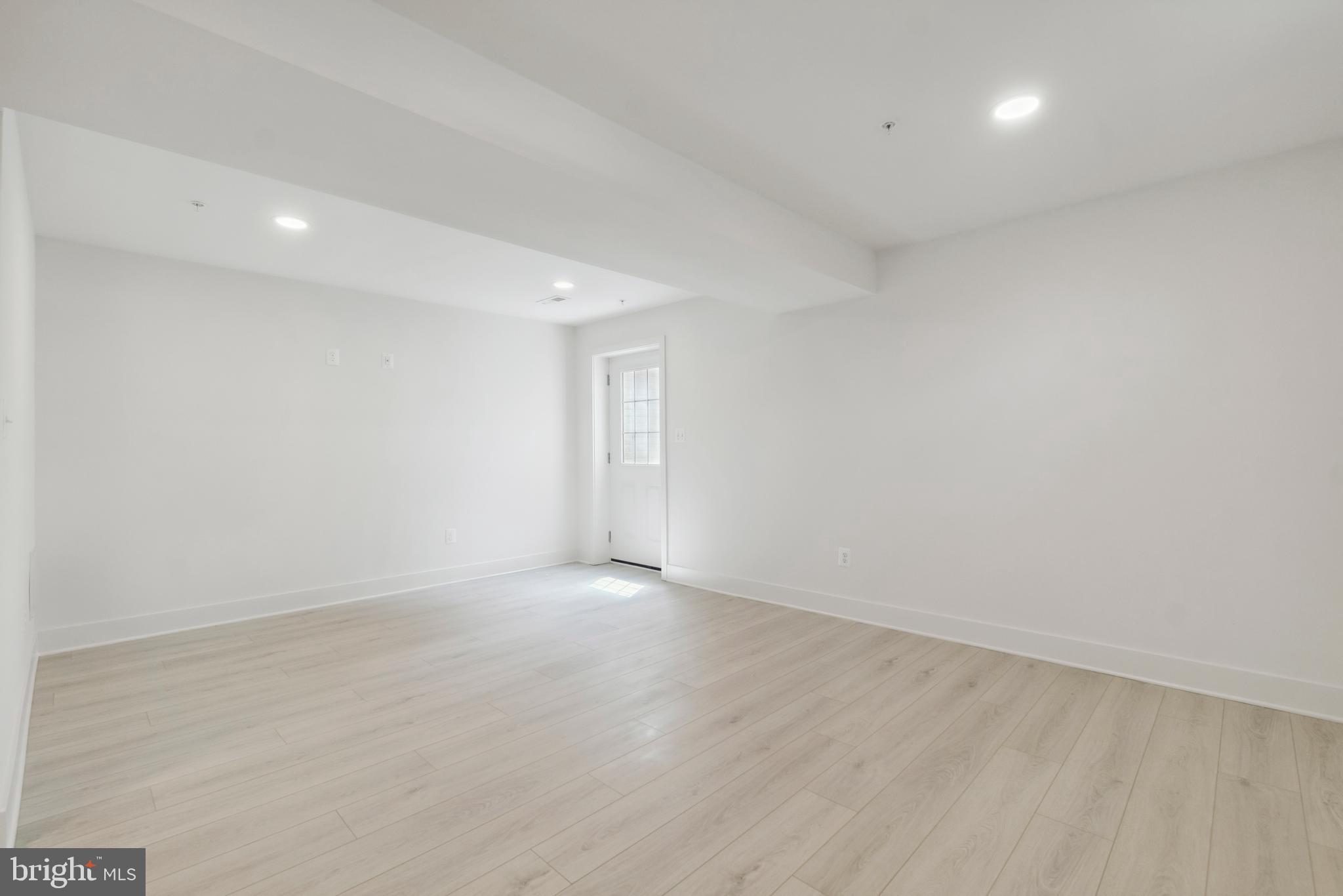 557 Chalcot Square Essex, MD 21221 - Photo 41 of 46