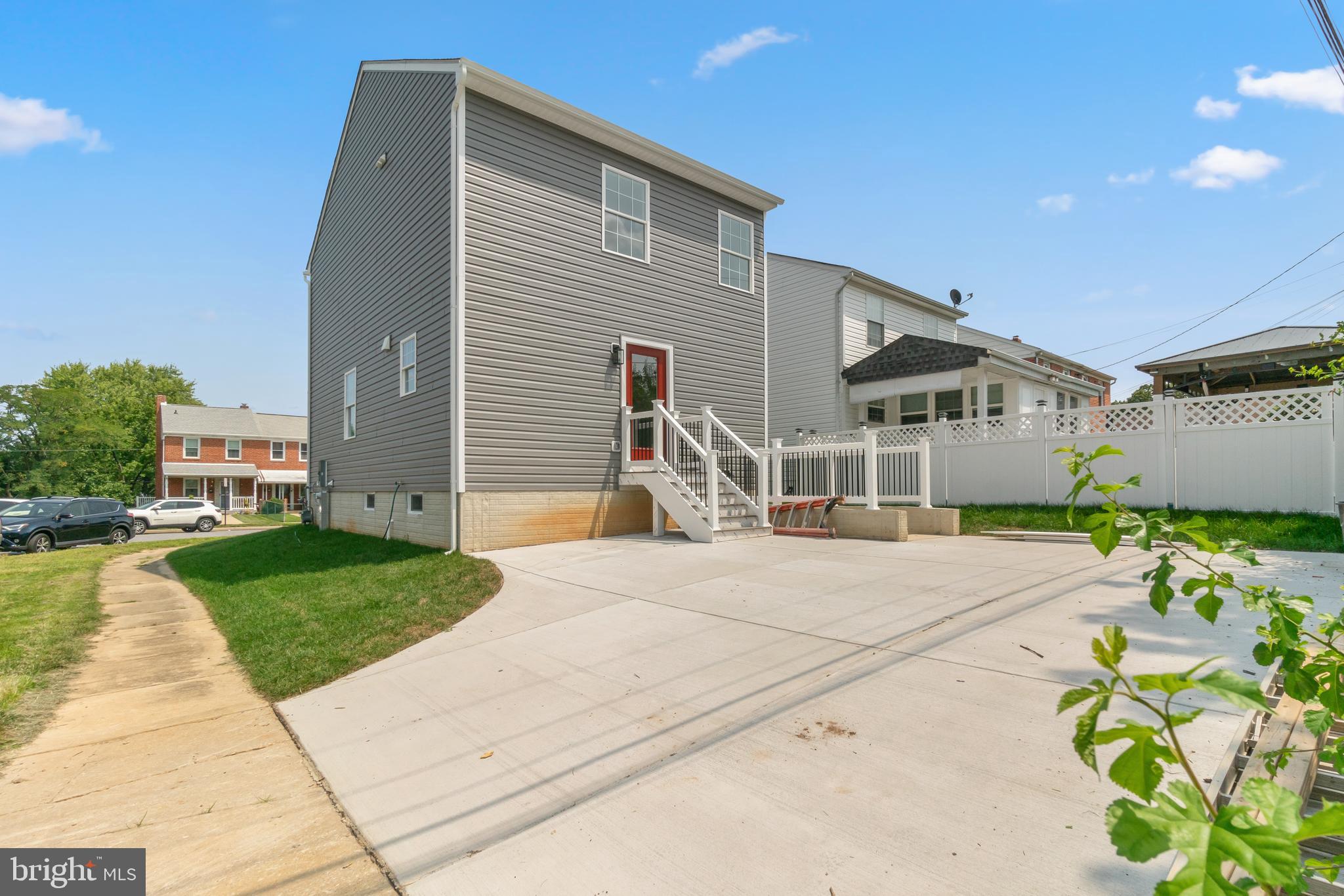 557 Chalcot Square Essex, MD 21221 - Photo 5 of 46