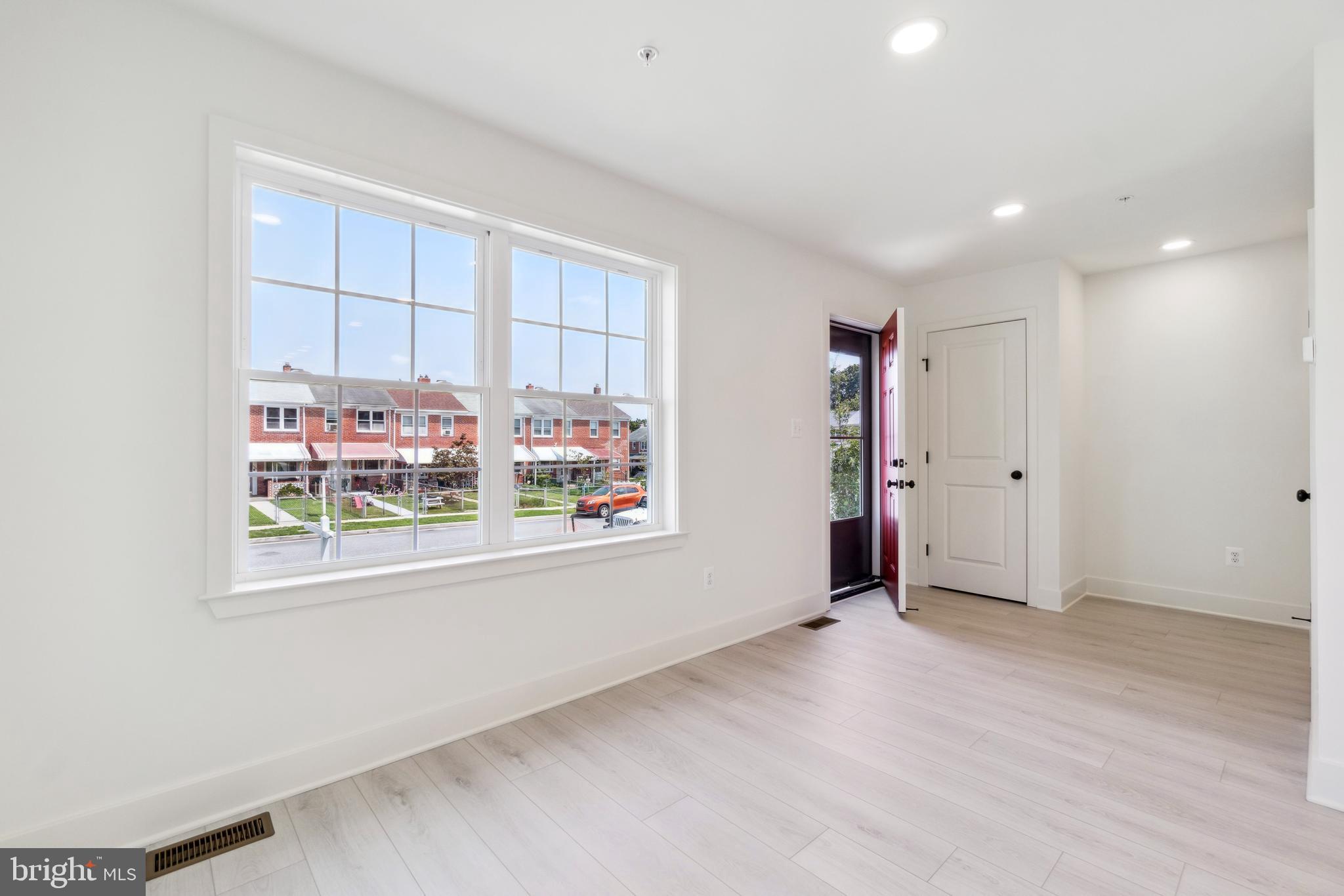 557 Chalcot Square Essex, MD 21221 - Photo 7 of 46