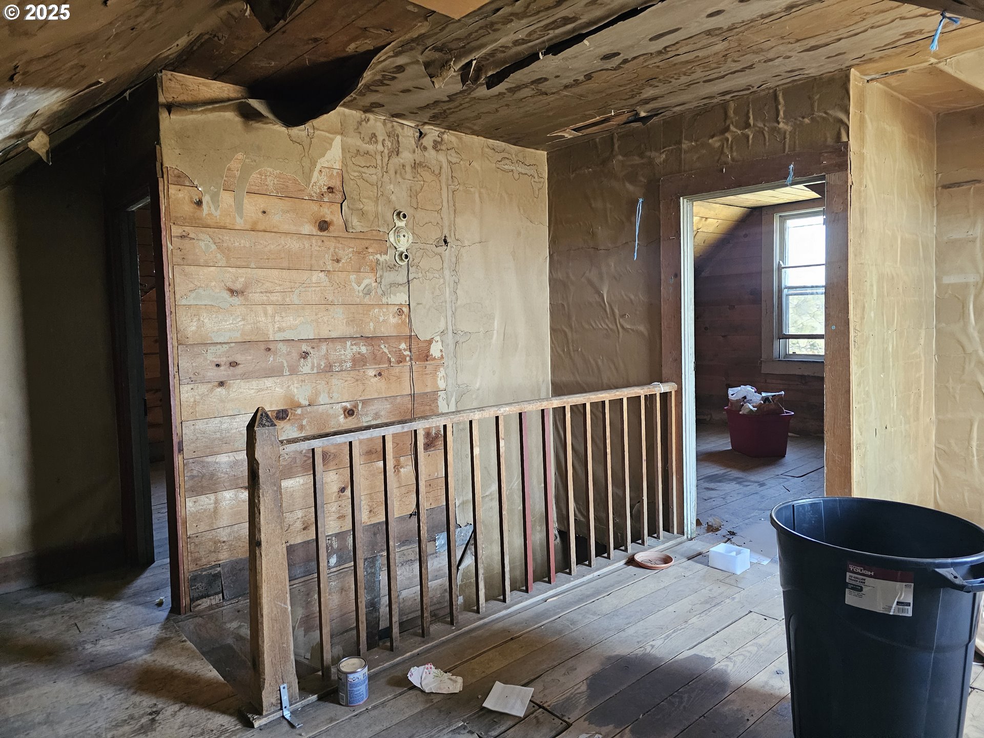 54901 Willow Street Heppner, OR 97836 - Photo 24 of 39 a view of a porch