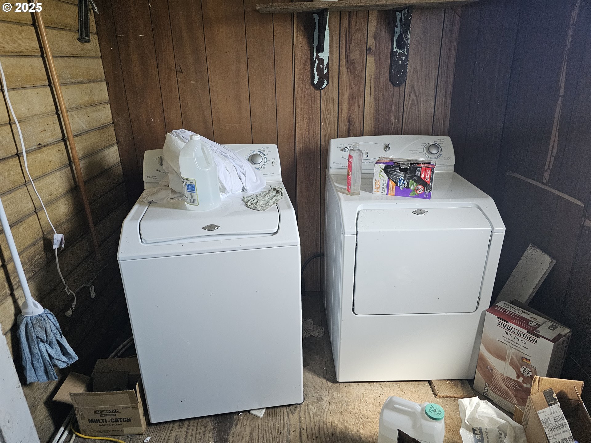 54901 Willow Street Heppner, OR 97836 - Photo 29 of 39 a utility room with dryer and washer