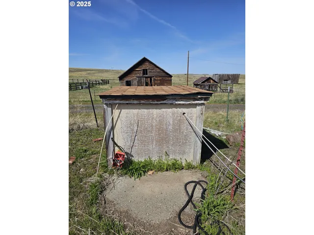 $99,999 | 54901 Willow Street, Heppner, OR 97836