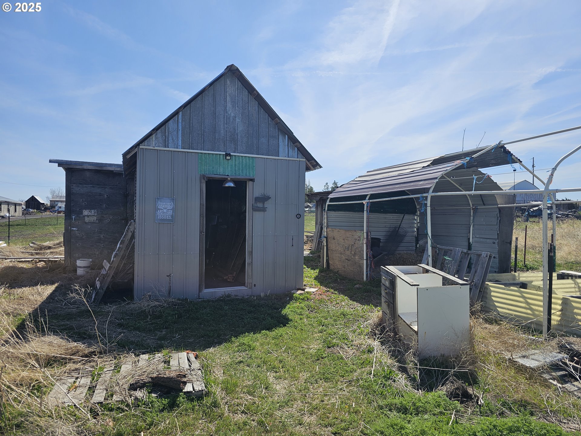 54901 Willow Street Heppner, OR 97836 - Photo 39 of 39 a front view of a house with garden