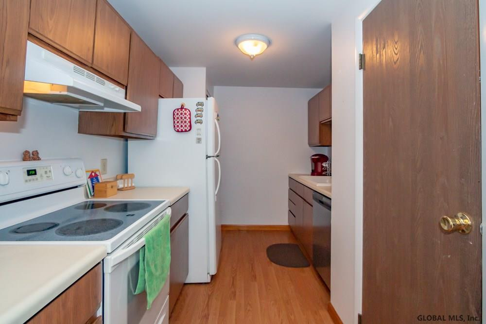 71 Thimbleberry Road Malta, NY 12020 - Photo 8 of 25 Photo 8