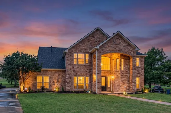 $3,450 | 1360 Shores Boulevard, Rockwall, TX 75087