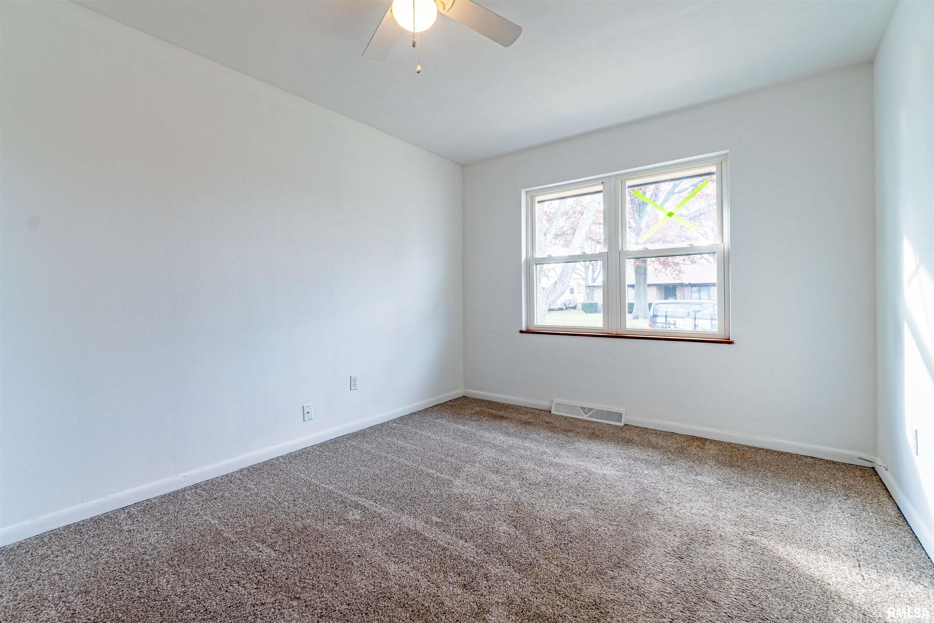 2702 Daycor Divide Peoria, IL 61607 - Photo 14 of 25