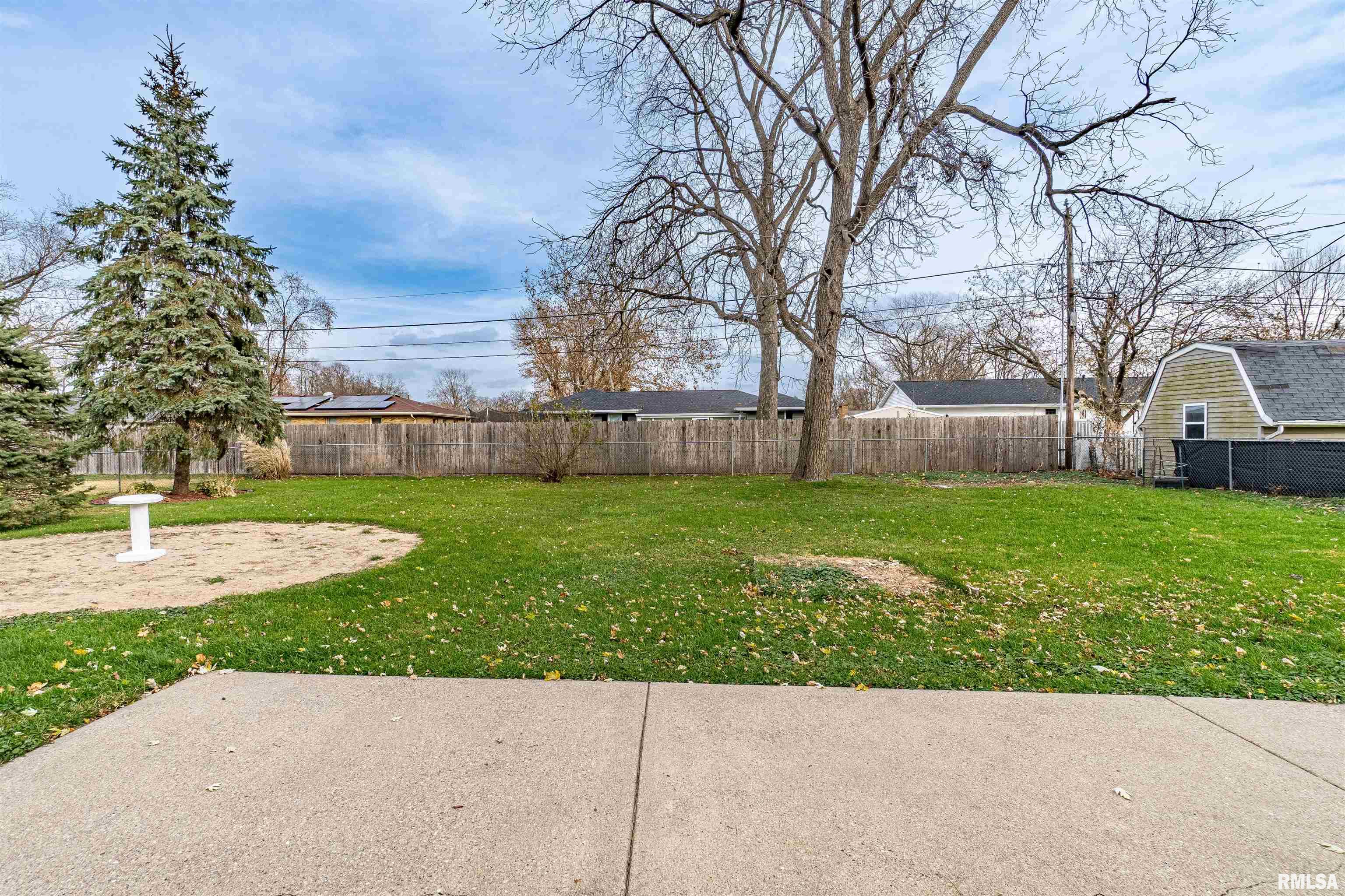 2702 Daycor Divide Peoria, IL 61607 - Photo 20 of 25