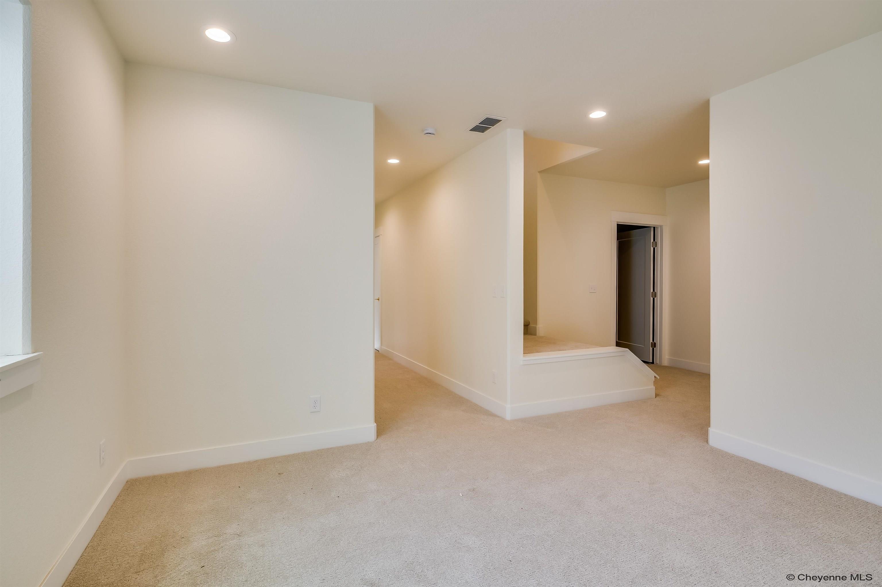 4300 Spiker Road Cheyenne, WY 82009 - Photo 8 of 28 Gallery Image 8