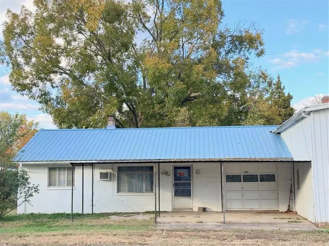 $75,000 | 424 East Walnut Street, Rich Hill, MO 64779