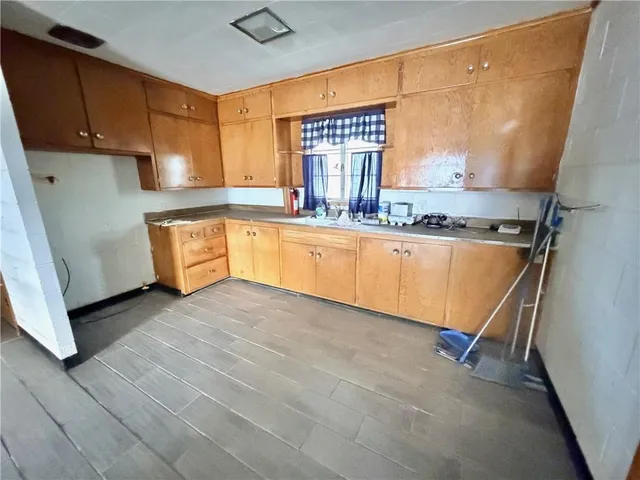 $75,000 | 424 East Walnut Street, Rich Hill, MO 64779