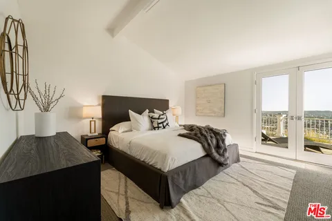 $7,795,000 | 8527 Hedges Way, Los Angeles, CA 90069