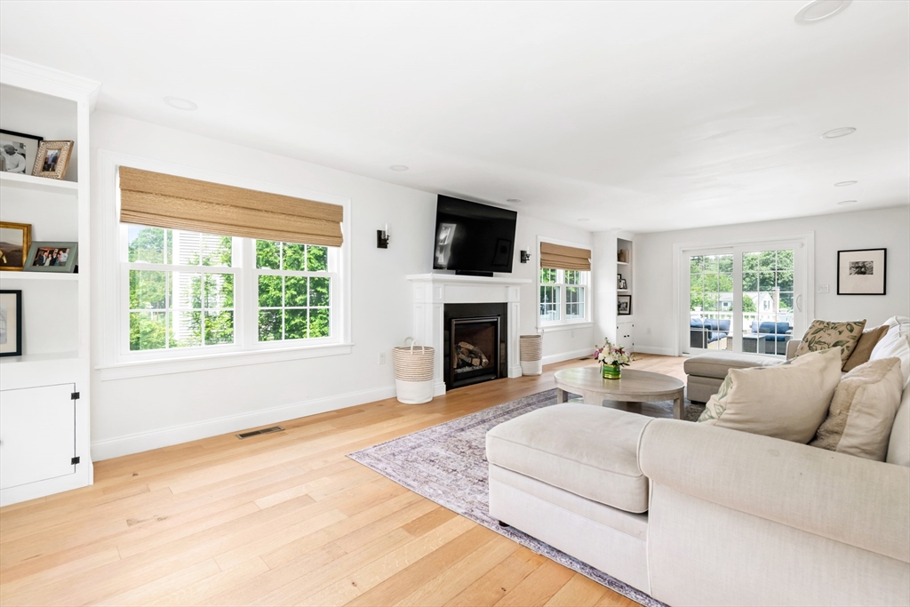 22 Homestead Road Lynnfield, MA 01940 - Photo 12 of 30