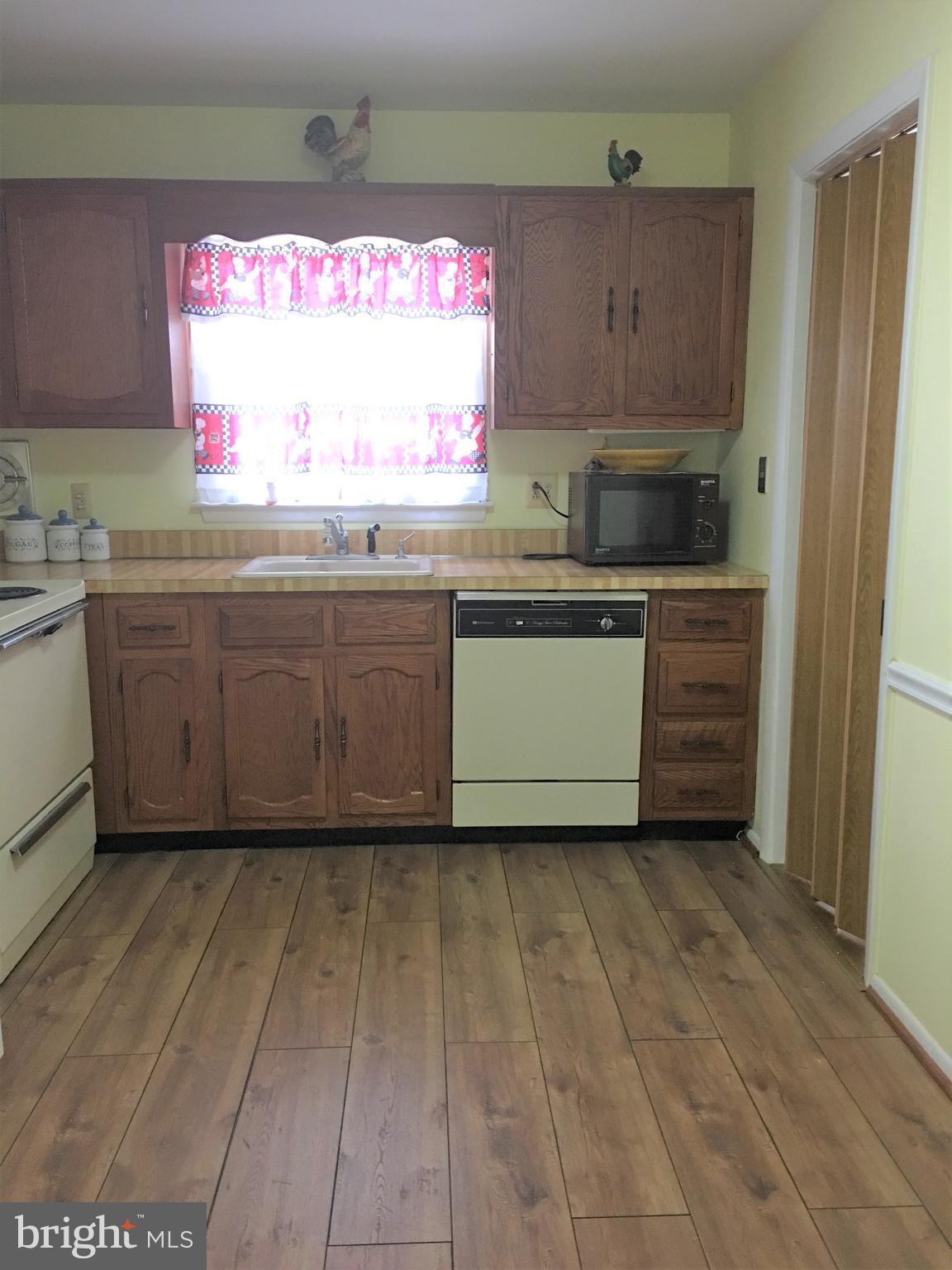 1B Acorn Road, Unit B Manahawkin, NJ 08050 - Photo 5 of 16
