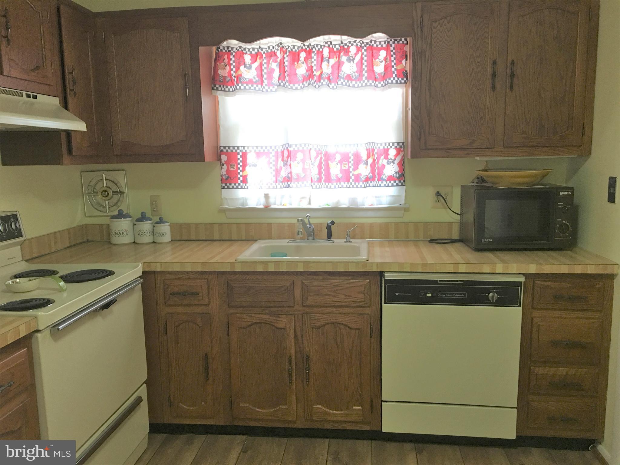 1B Acorn Road, Unit B Manahawkin, NJ 08050 - Photo 6 of 16