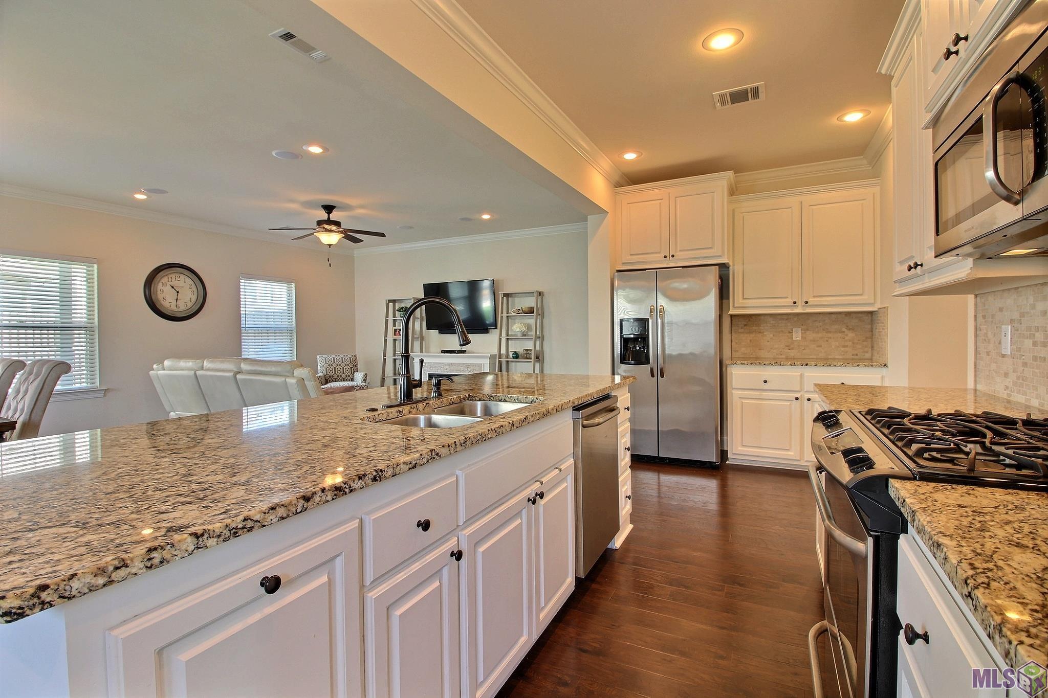 2160 Shadowbrook Drive Baton Rouge, LA 70816 - Photo 8 of 23