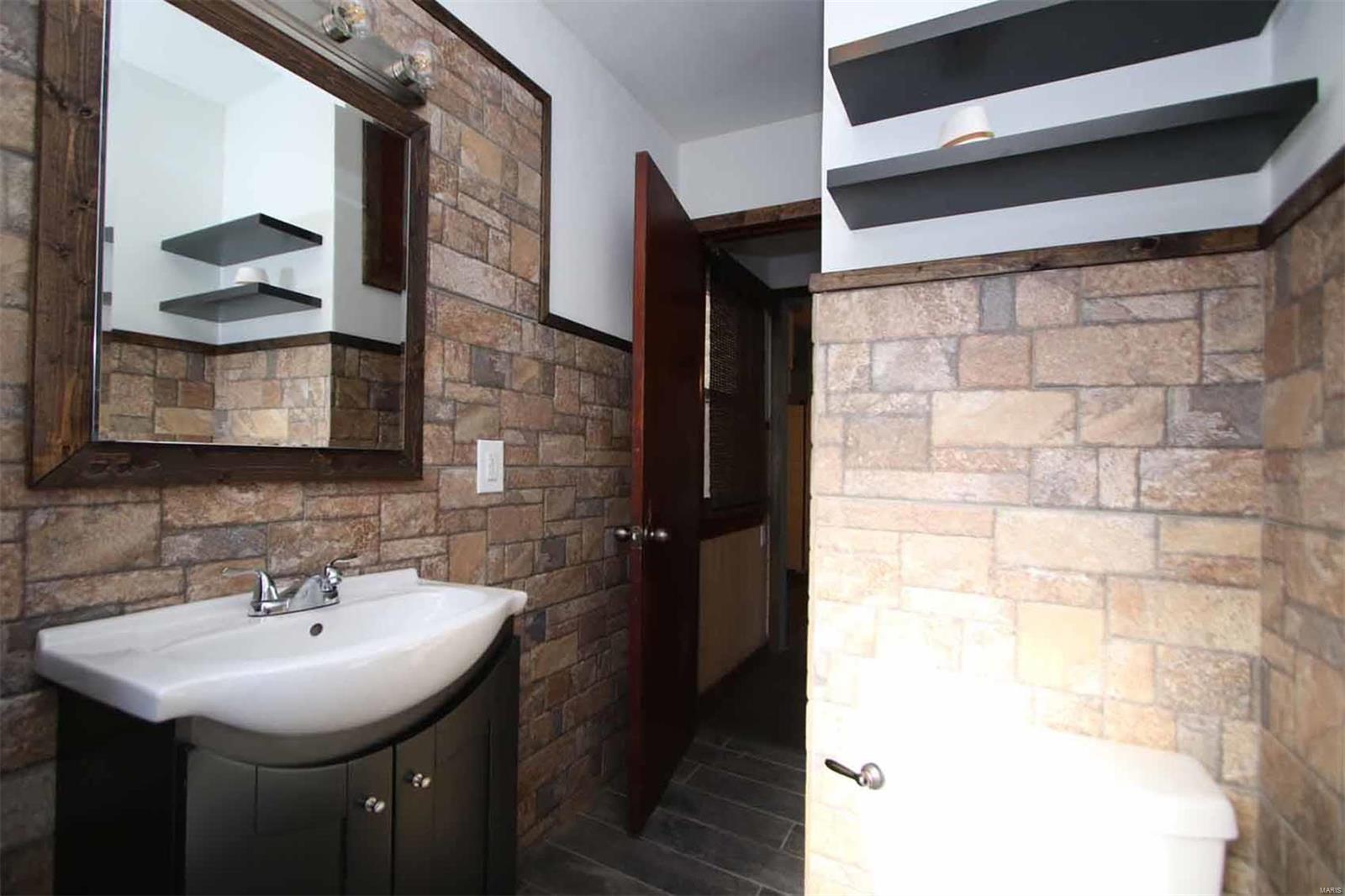 125 East 3rd Street Roxana, IL 62084 - Photo 22 of 38 Gallery Image 22