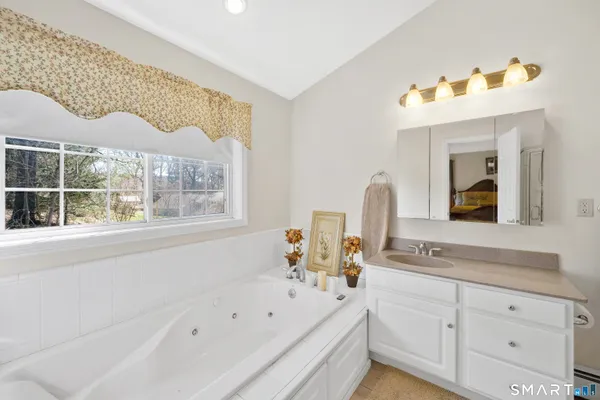 $459,900 | 81 Lakeview Heights, Tolland, CT 06084