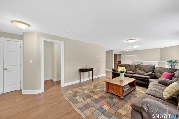 $459,900 | 81 Lakeview Heights, Tolland, CT 06084