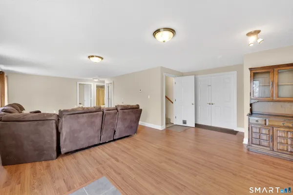 $459,900 | 81 Lakeview Heights, Tolland, CT 06084