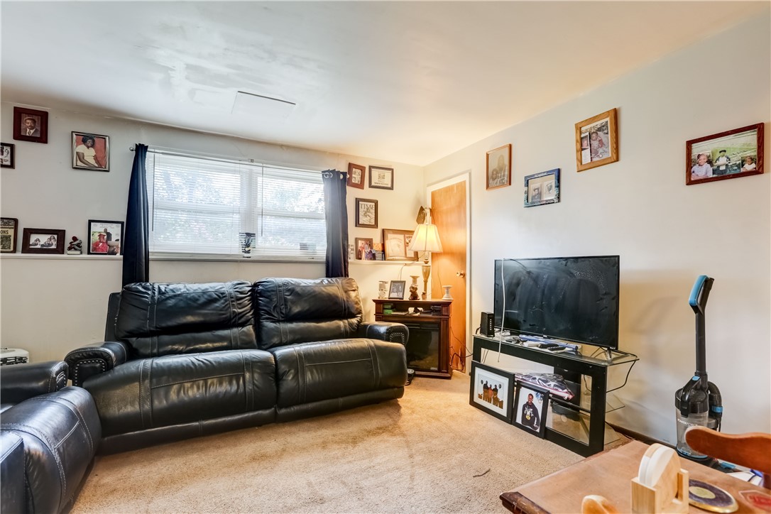 1359 Lehigh Station Road Henrietta, NY 14467 - Photo 16 of 32 Lower level Apartment
