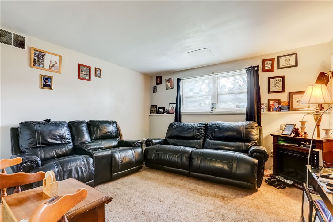 1359 Lehigh Station Road Henrietta, NY 14467 - Photo 17 of 32