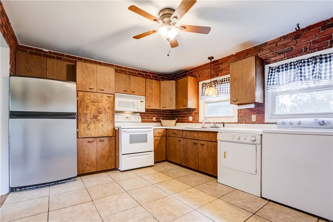 1359 Lehigh Station Road Henrietta, NY 14467 - Photo 8 of 32