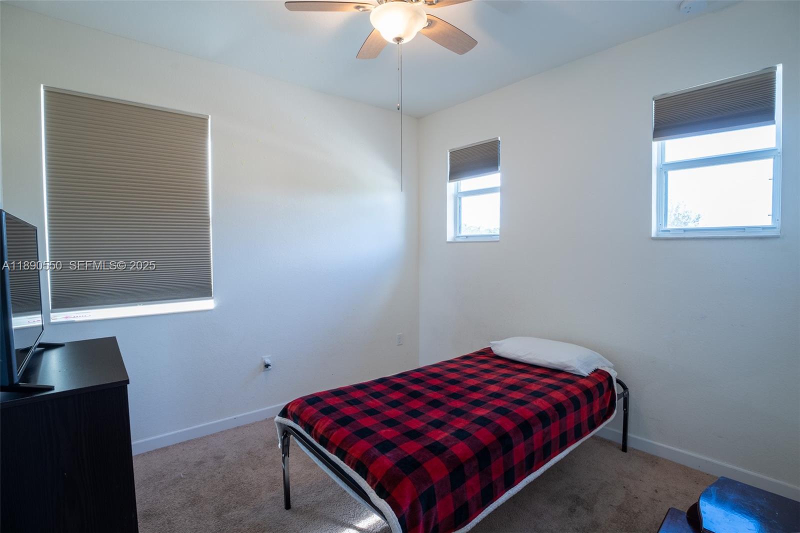 3174 Southeast 3rd Drive Homestead, FL 33033 - Photo 14 of 56