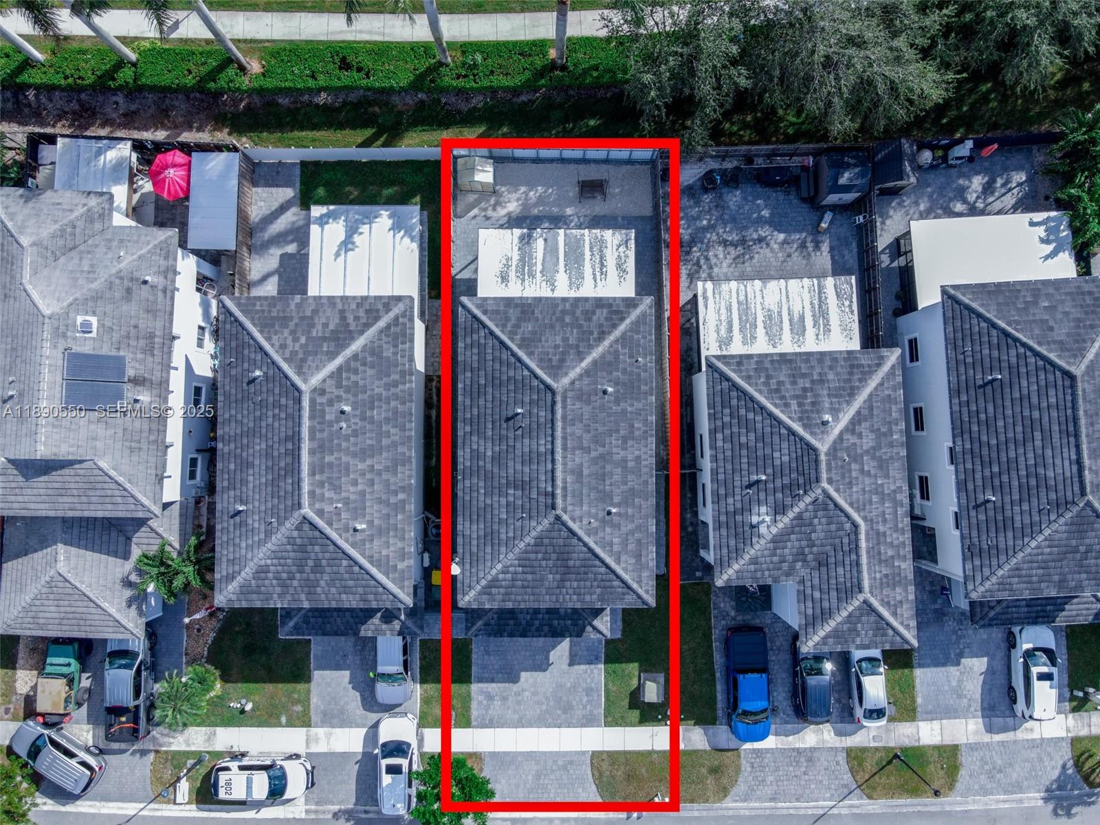 3174 Southeast 3rd Drive Homestead, FL 33033 - Photo 4 of 56