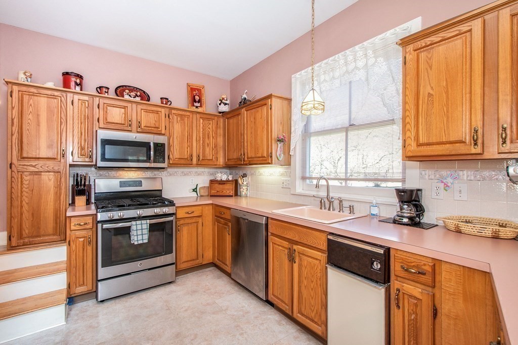 1 Rivers Edge Road, Unit 1 Hull, MA 02045 - Photo 9 of 21