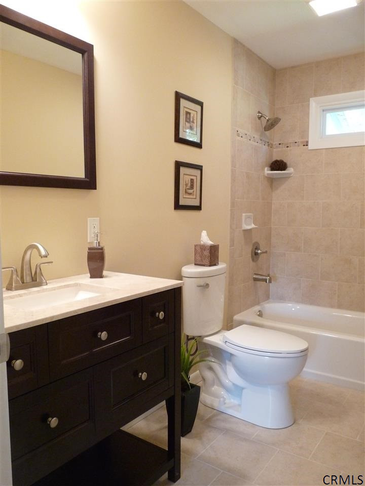 11 Bogardus Road Albany, NY 12208 - Photo 14 of 25 Photo 14