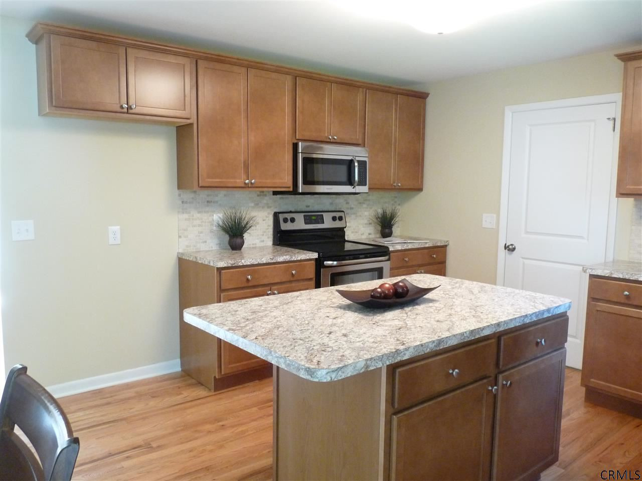 11 Bogardus Road Albany, NY 12208 - Photo 10 of 25 Photo 10