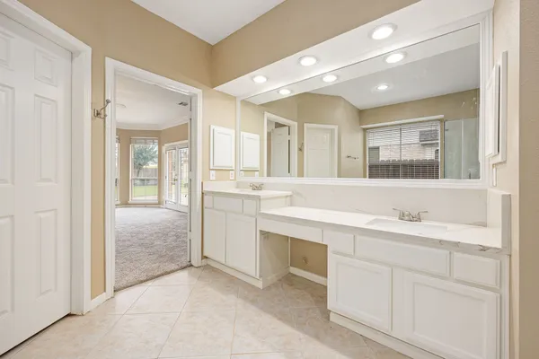 $3,000 | 1919 Valleria Court, Sugar Land, TX 77479