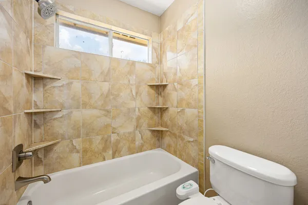 $3,000 | 1919 Valleria Court, Sugar Land, TX 77479