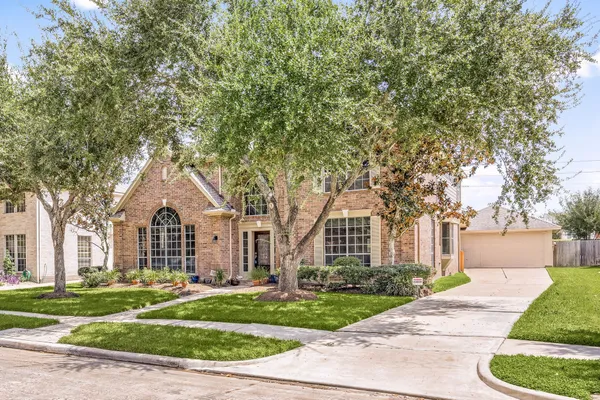 $3,000 | 1919 Valleria Court, Sugar Land, TX 77479