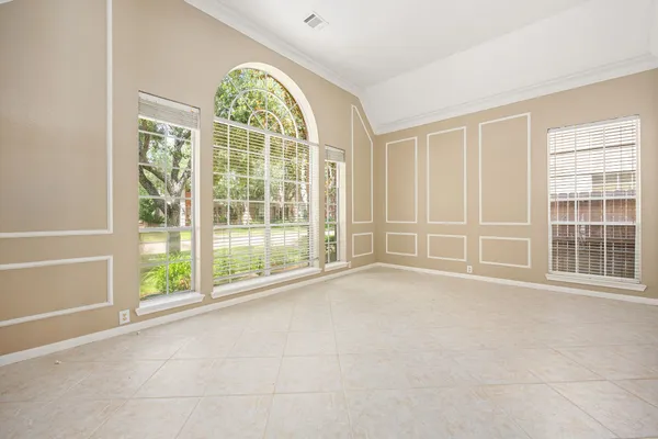 $3,000 | 1919 Valleria Court, Sugar Land, TX 77479