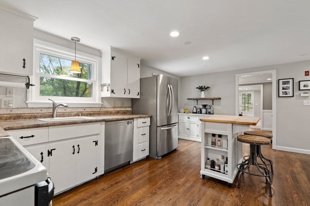 14 Sedgemeadow Road Wayland, MA 01778 - Photo 8 of 24
