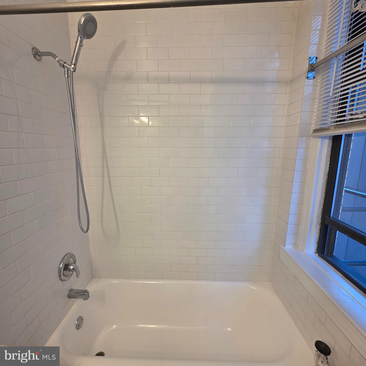 1324 Locust Street, Unit 412 Philadelphia, PA 19107 - Photo 16 of 20