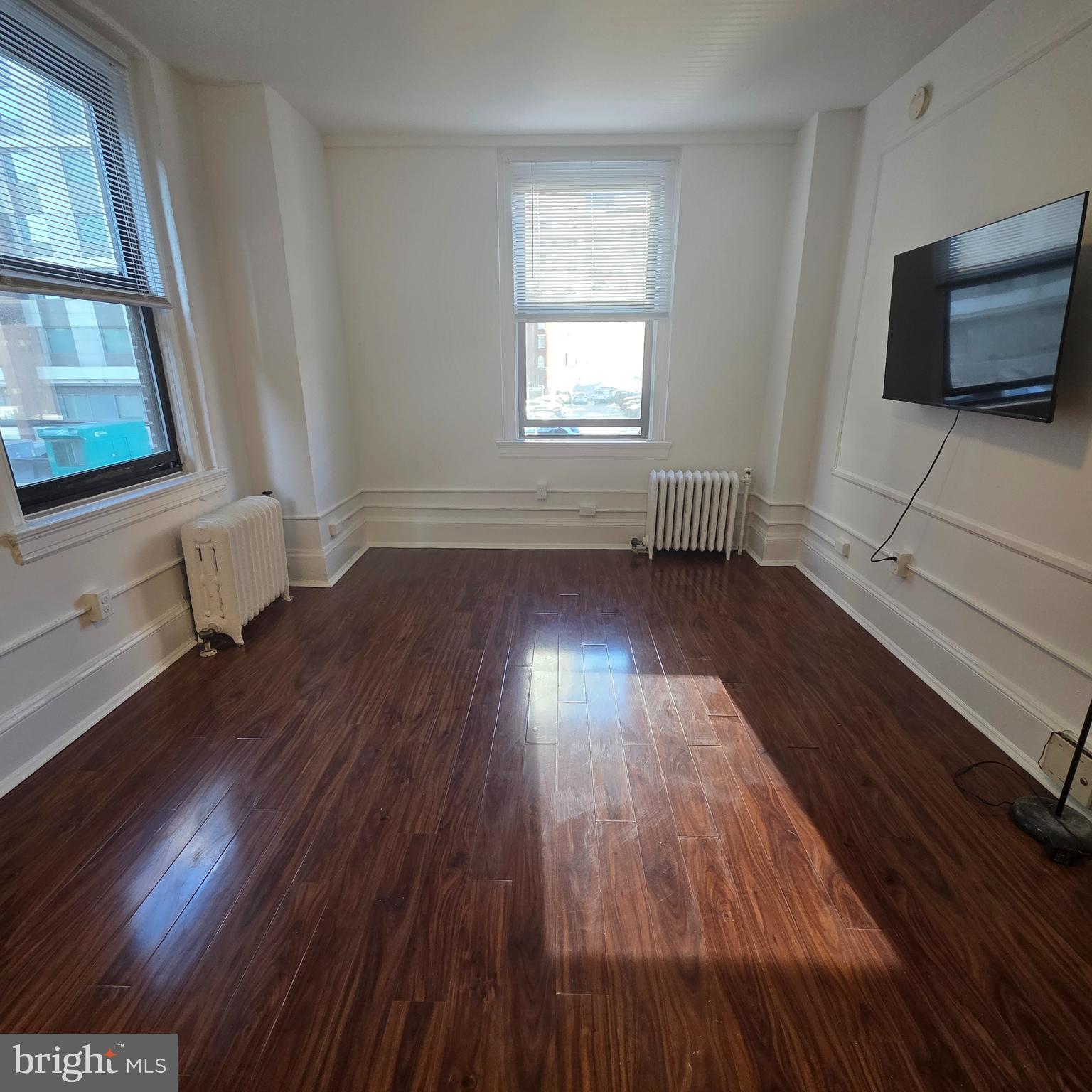 1324 Locust Street, Unit 412 Philadelphia, PA 19107 - Photo 7 of 20