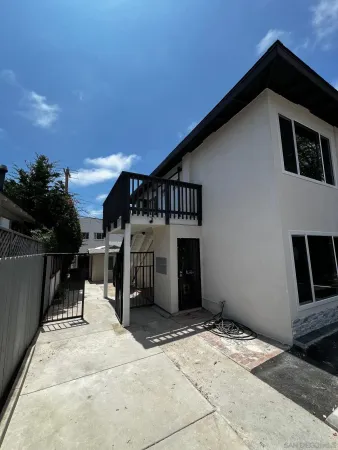 $1,958,000 | 525 South Freeman Street, Oceanside, CA 92054