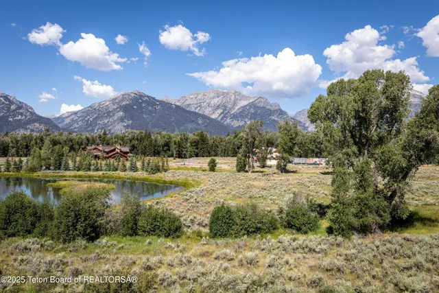 $3,495,000 | 8850 North Deland Drive, Jackson, WY 83001