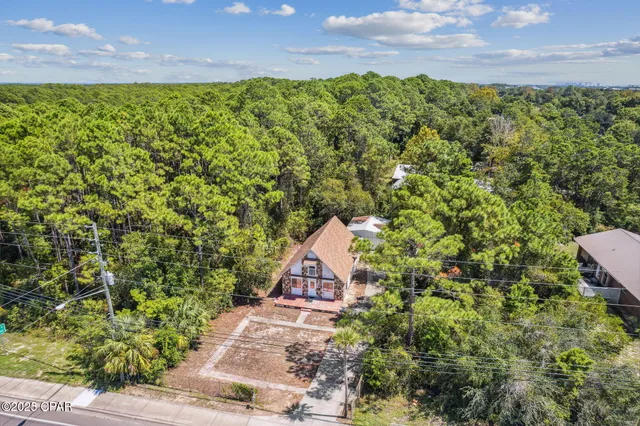 $1,800 | 206 North Arnold Road, Panama City Beach, FL 32413