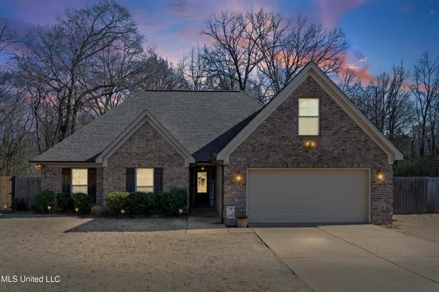 $330,000 | 115 Fairway Drive, Senatobia, MS 38668