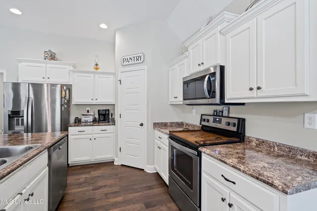 $330,000 | 115 Fairway Drive, Senatobia, MS 38668