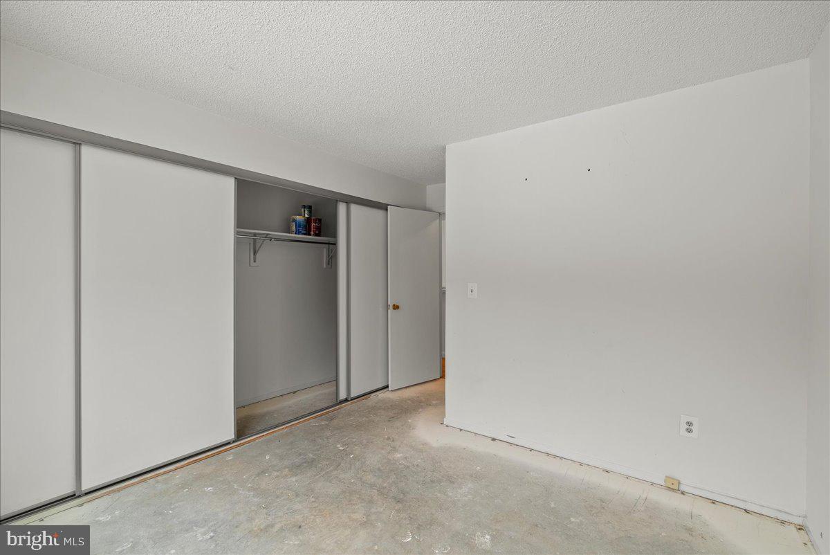 11719 Summerchase Circle Reston, VA 20194 - Photo 14 of 25 a view of an empty room