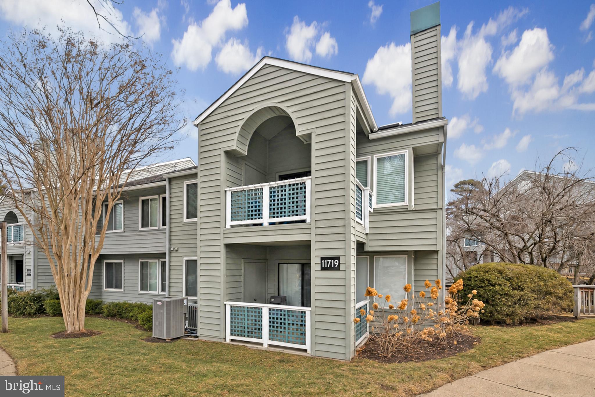 11719 Summerchase Circle Reston, VA 20194 - Photo 24 of 24 a front view of a house with garden