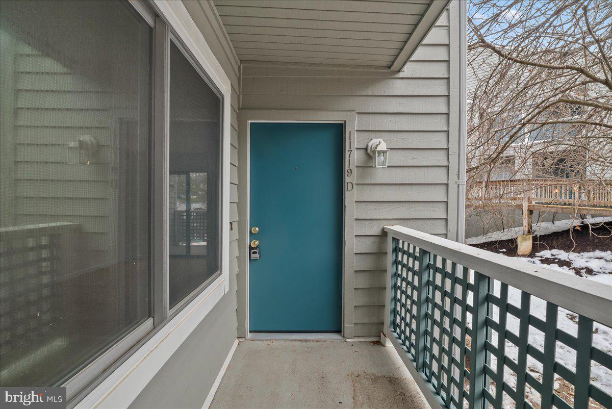 11719 Summerchase Circle Reston, VA 20194 - Photo 3 of 25 a view of a balcony