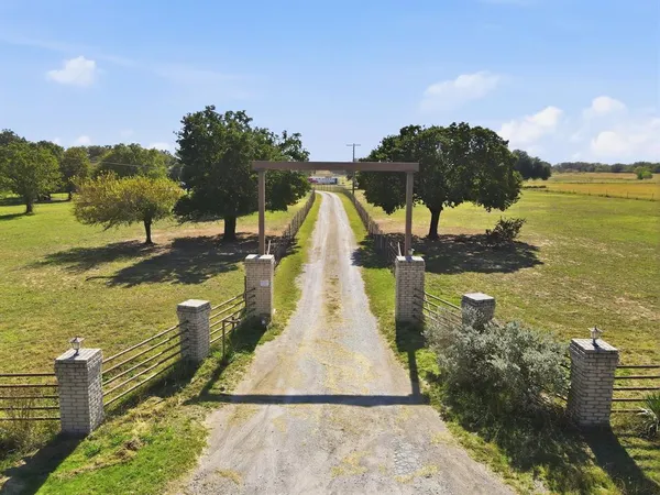 $1,499,950 | 5071 Farm To Market Road 1810, Chico, TX 76431