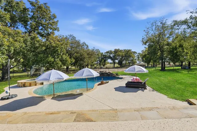 a view of outdoor space yard and deck